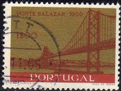 z vendido Portugal 1966 Scott 0976 Sello Puente Salazar usado 